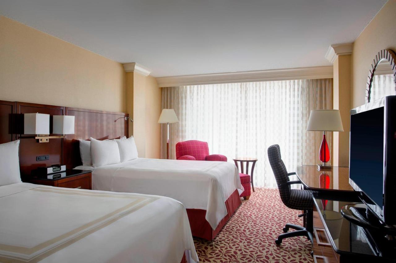 Houston Marriott West Loop By The Galleria Экстерьер фото