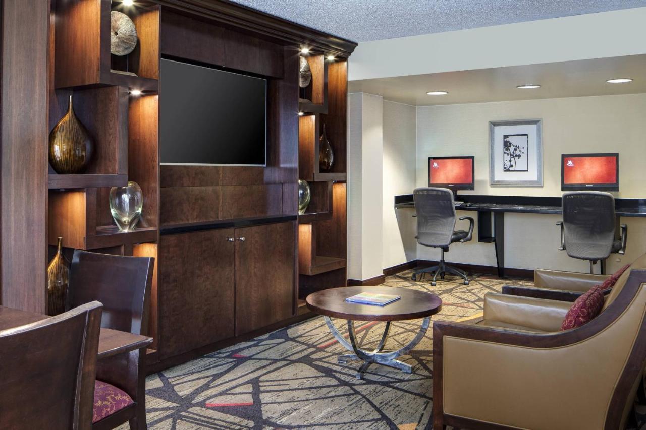 Houston Marriott West Loop By The Galleria Экстерьер фото