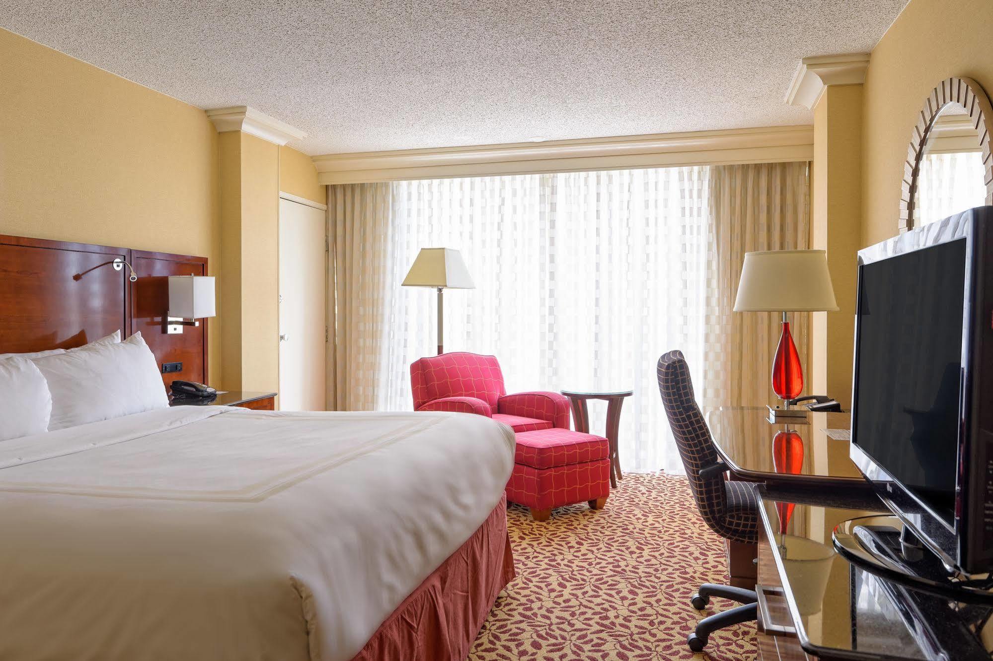 Houston Marriott West Loop By The Galleria Экстерьер фото