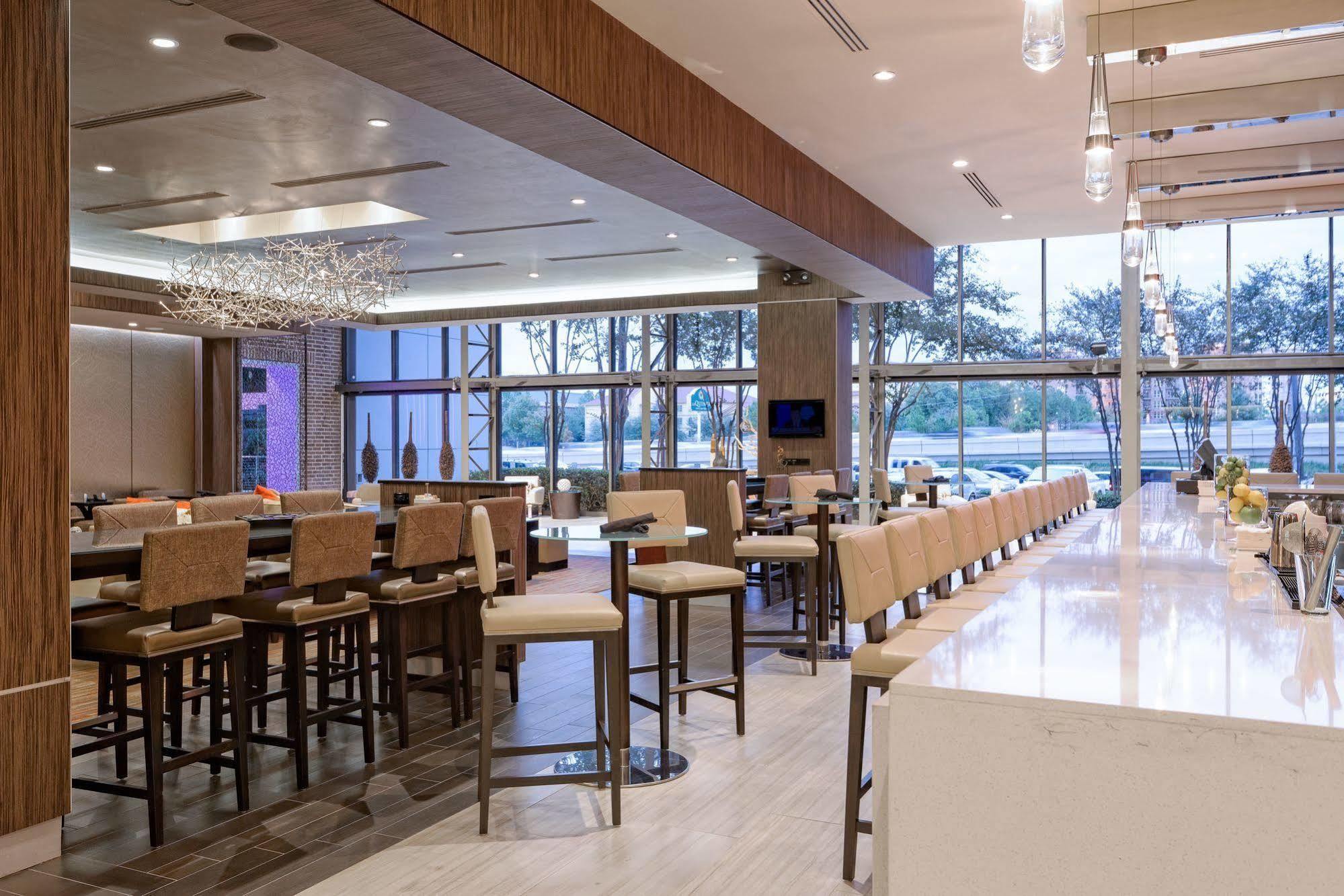 Houston Marriott West Loop By The Galleria Экстерьер фото