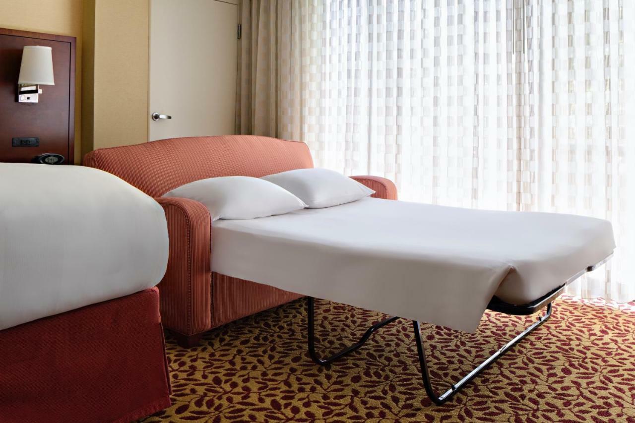 Houston Marriott West Loop By The Galleria Экстерьер фото